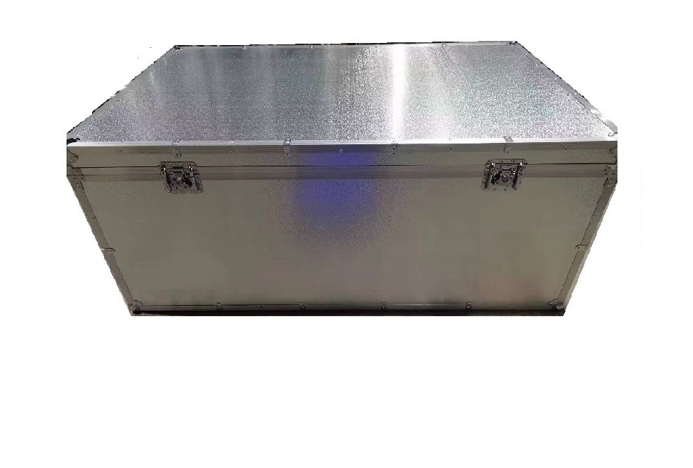 白色鋁皮多層實木板航空箱圖片